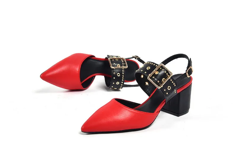 Chaussures femme ete/; женские туфли-лодочки с заклепками; босоножки с закрытым носком на не сужающемся книзу массивном каблуке; женские босоножки из натуральной кожи; летние туфли Mary Jane