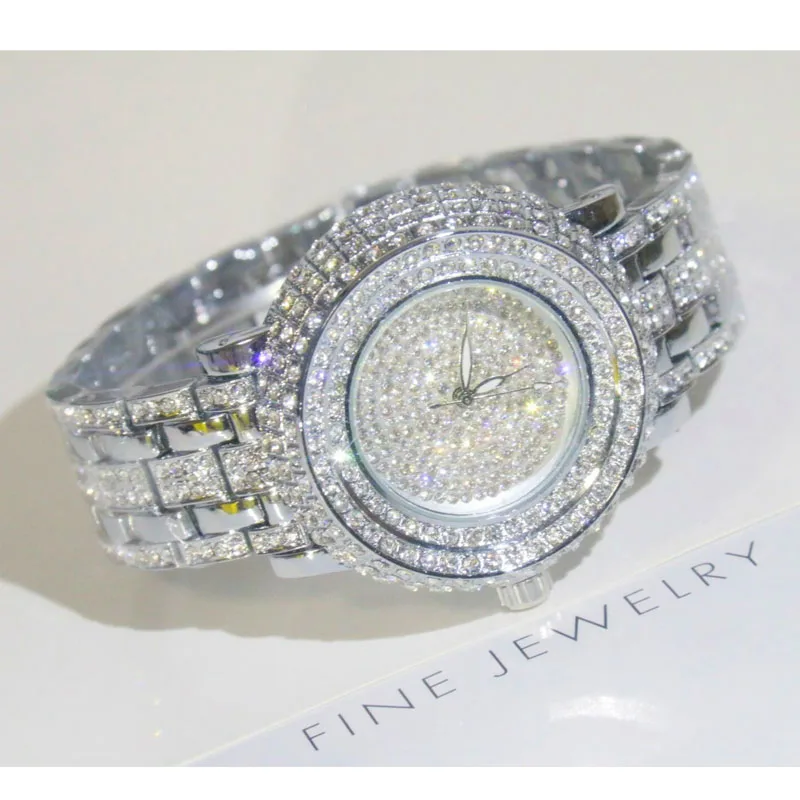 Женские кварцевые часы с кристаллами золотистые наручные для выпускного