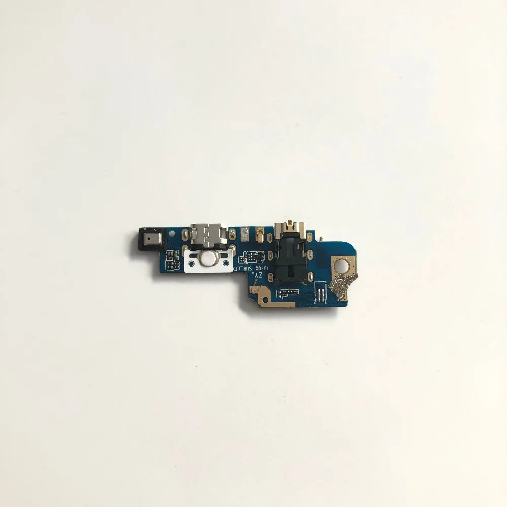 Подержанная зарядная плата с USB разъемом для смартфонов Bluboo Edge MT6737 Quad Core 5 дюймов HD