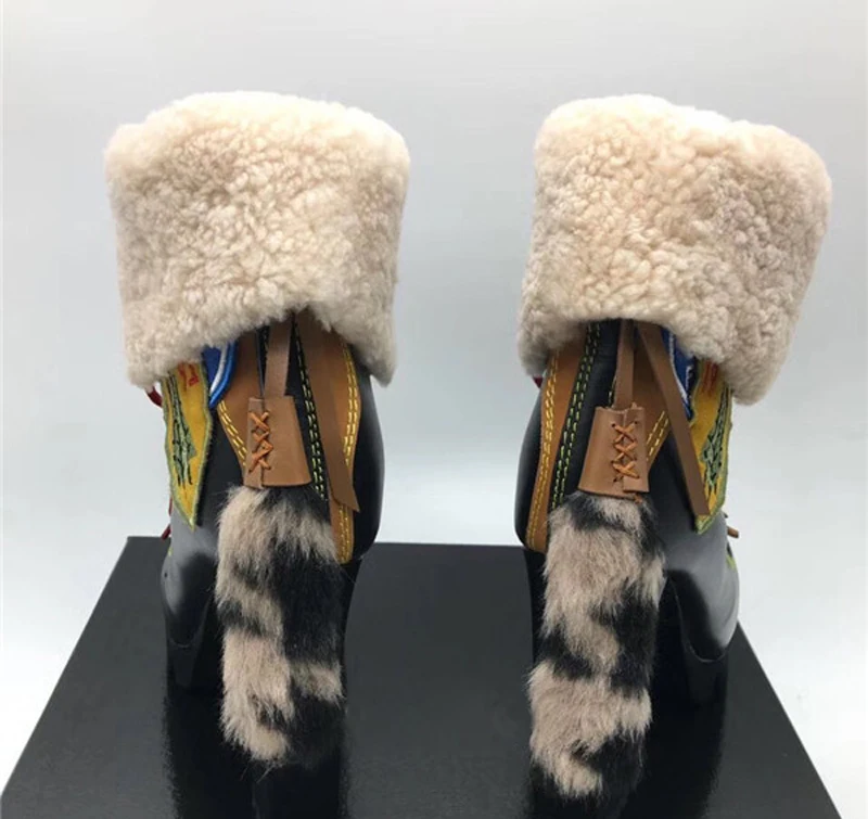 Женские шерстяные ботильоны на высоком массивном каблуке в британском стиле