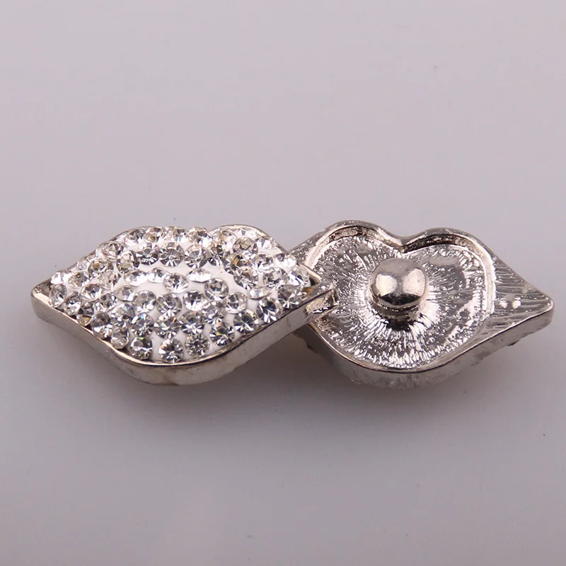 Новинка! Сплав белой глины и горного хрусталя сексуальные губы металлические