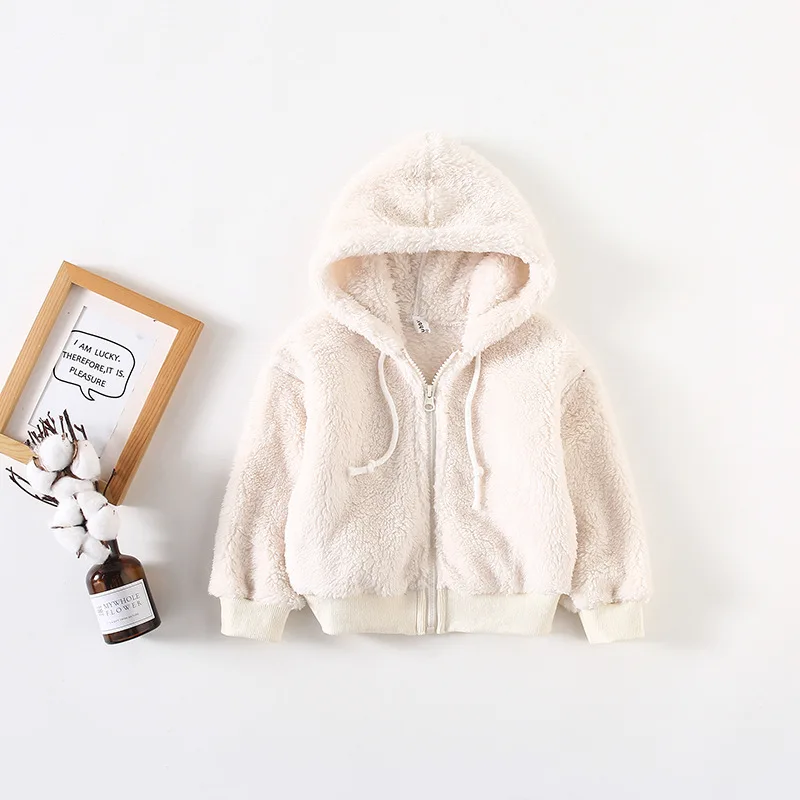 Новое поступление 2018 зимнее хлопковое однотонное утепленное бархатное пальто с