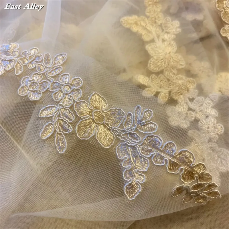 Однослойная кружевная свадебная вуаль длиной до кончиков пальцев белого цвета