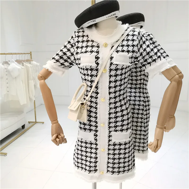 Женское платье ALPHALMODA Черное и белое элегантное с цветным квадратным грубым