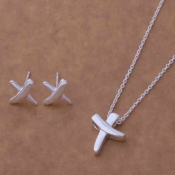 Женский ювелирный комплект из колье и серёг с серебряным покрытием | Украшения