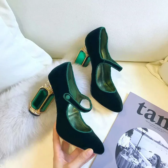 green Stylesowner/ г.; Лидер продаж; туфли на высоком каблуке с Т-образным ремешком, украшенные кристаллами; женская обувь на каблуке с драгоценными камнями и пряжкой; обувь для торжеств; женские туфли-лодочки из бархата; zapatos mujer - Цвет: green
