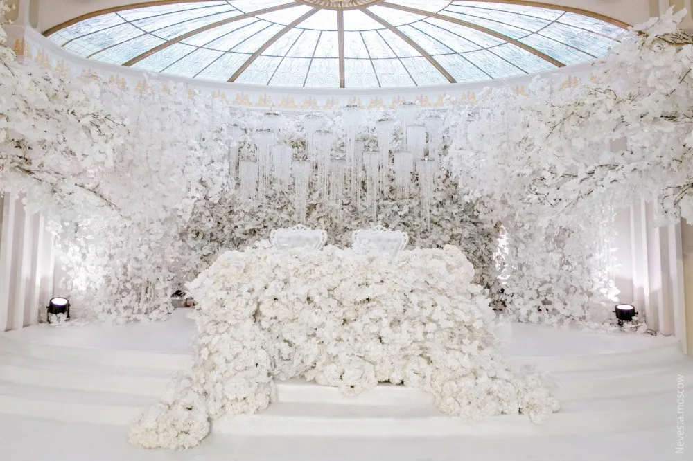 

New White wedding props Road flower stage background decoration flower White artificial ginkgo biloba White leaves