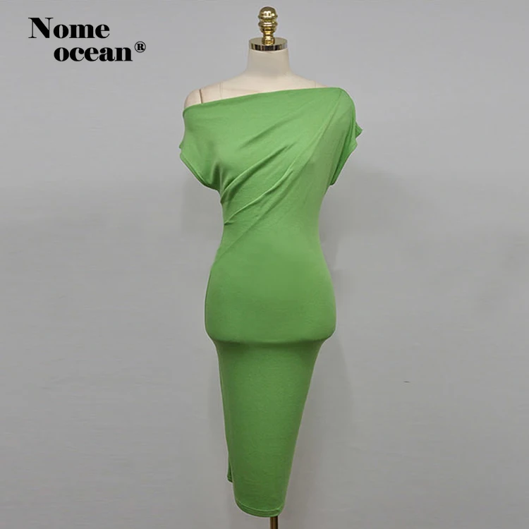 Женское облегающее платье с воротником авокадо зеленое однотонное средней длины