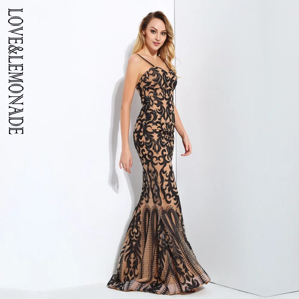 Длинное платье LOVE &amp LEMONADE с треугольным вырезом и геометрическим узором