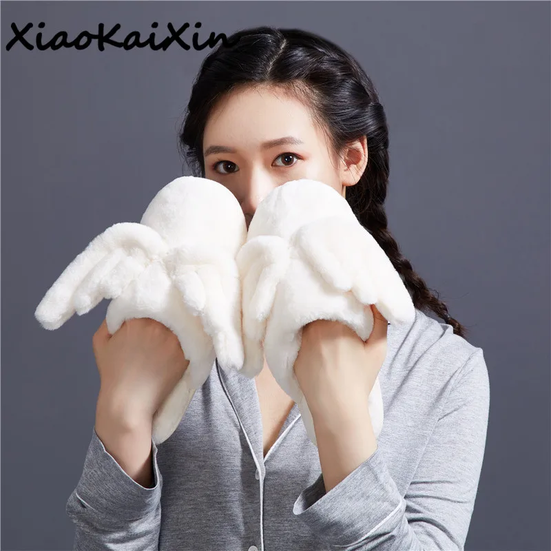 

Angel Wings Women's Indoor Slippers 2019 New Winter Warm Faux Fur Home Shoes Pink White Grey TPU Non-Slip House Slipper XKX113