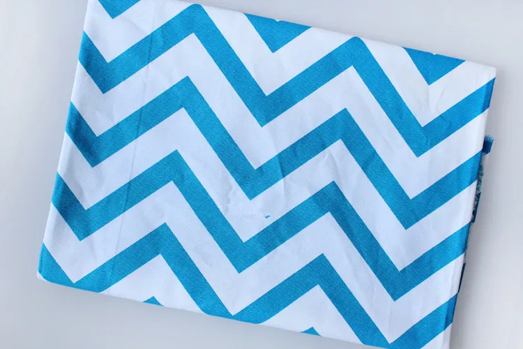 Хлопковая ткань в полоску для изготовления одежды постельного белья мебели