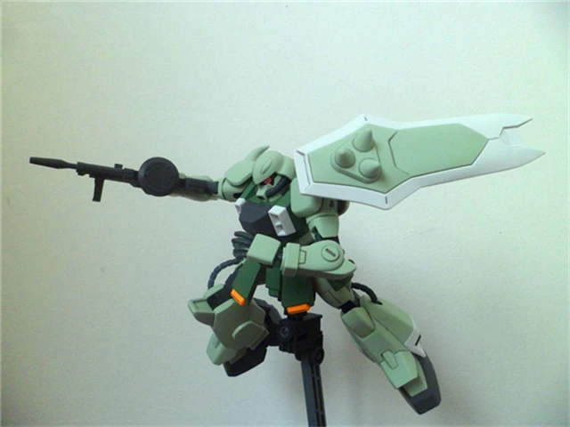 Bandai масштаб 1/144 модель UC century Zaku 2 MS-06F Gundam мини-робот модельные наборы для сборки |