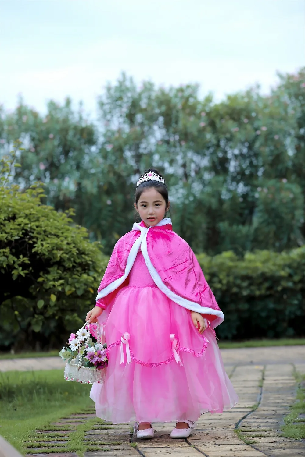 

Girls Princess Aurora Sofia Costume Tutu Dress Bow Puff Sleeve Fairy Tale Cosplay Fancy Up Party Dresses Kids Performance Dress