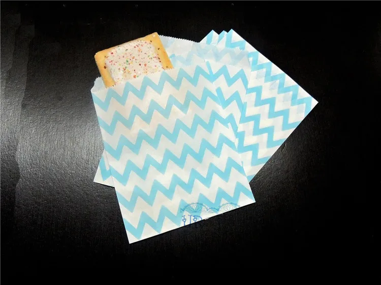 Бесплатная доставка 1000 шт светло-голубой шеврон бумажные мешки для конфет баров