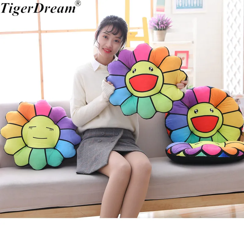 

Kawaii Seven Color Sunflower Toy Cushion PP Cotton Stuffed Plush Sofa Multicolored Petals Pillows Creative Dolls 2 Expression