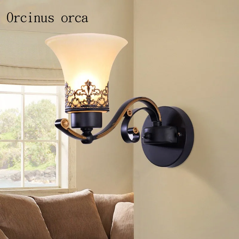 

European style retro simple wall lamp living room bedroom dining room wall decoration lamp American Creative iron wall lamp