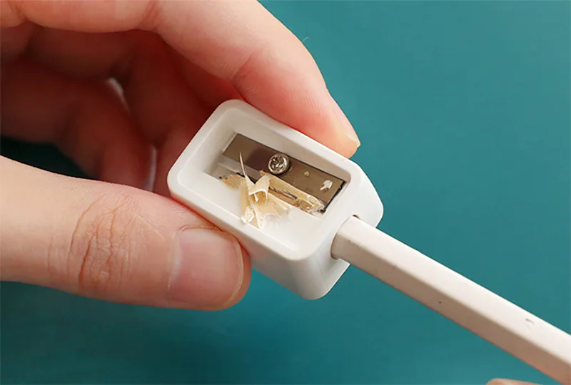 2 шт., Милая Мини-точилка для карандашей ярких цветов, Kawaii, студенческие подарки для детей, офисные ручные карандашные резаки, канцелярские товары