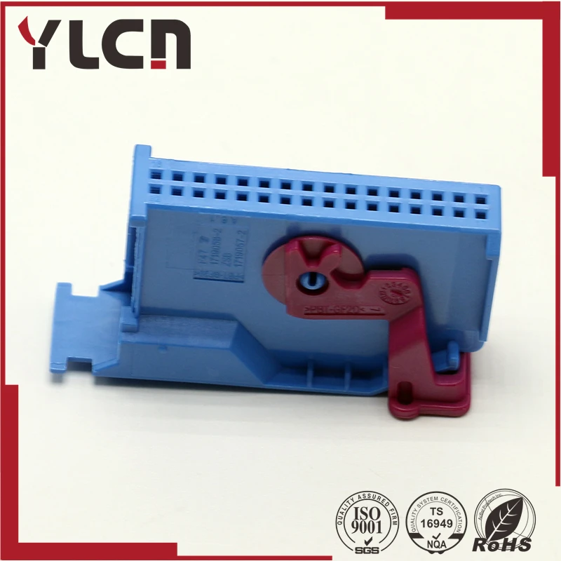 

Free shipping 32pin auto instrument dashboard plug adapter blue auto connector 1719057-2