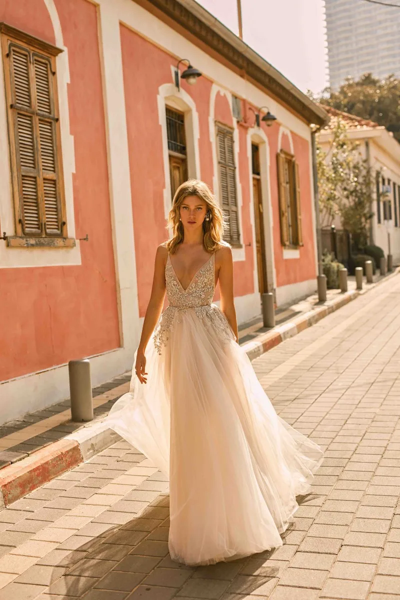 Muse by Berta свадебное платье es v-образный вырез кружевное с вырезом на спине свадебное платье в стиле "Бохо" страна Длина пола ТРАПЕЦИЕВИДНОЕ свадебное платье