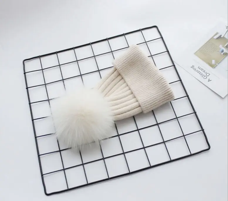 beige KNB023, шерсть, детская вязаная шапка с помпоном из натурального Лисьего меха, пушистая вязаная шапка, шапка из натурального меха 14 см, вязаная шапочка с помпонами - Цвет: beige