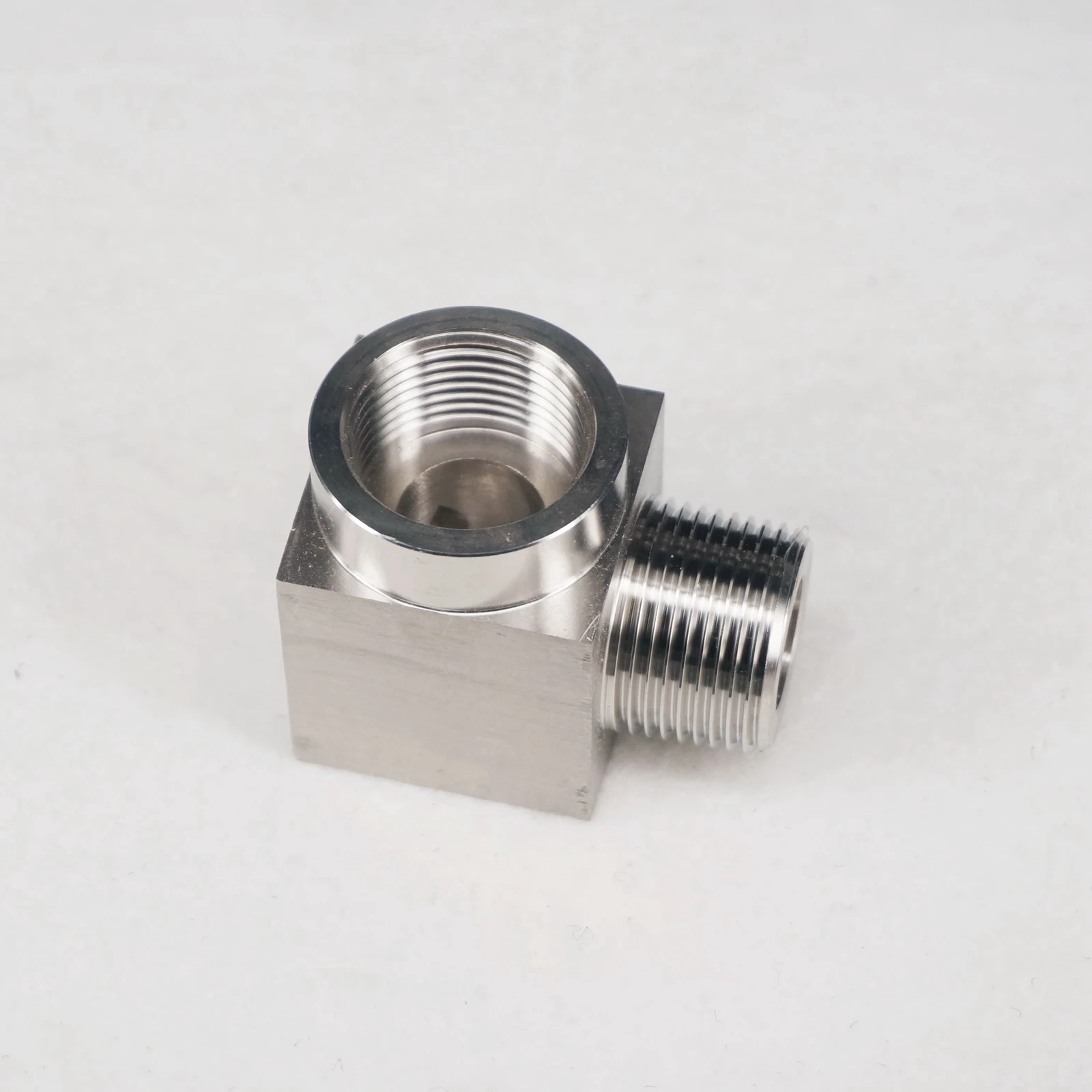 Колено с внутренней резьбой BSP 3/4 дюйма на внутреннюю резьбу 90 градусов 304