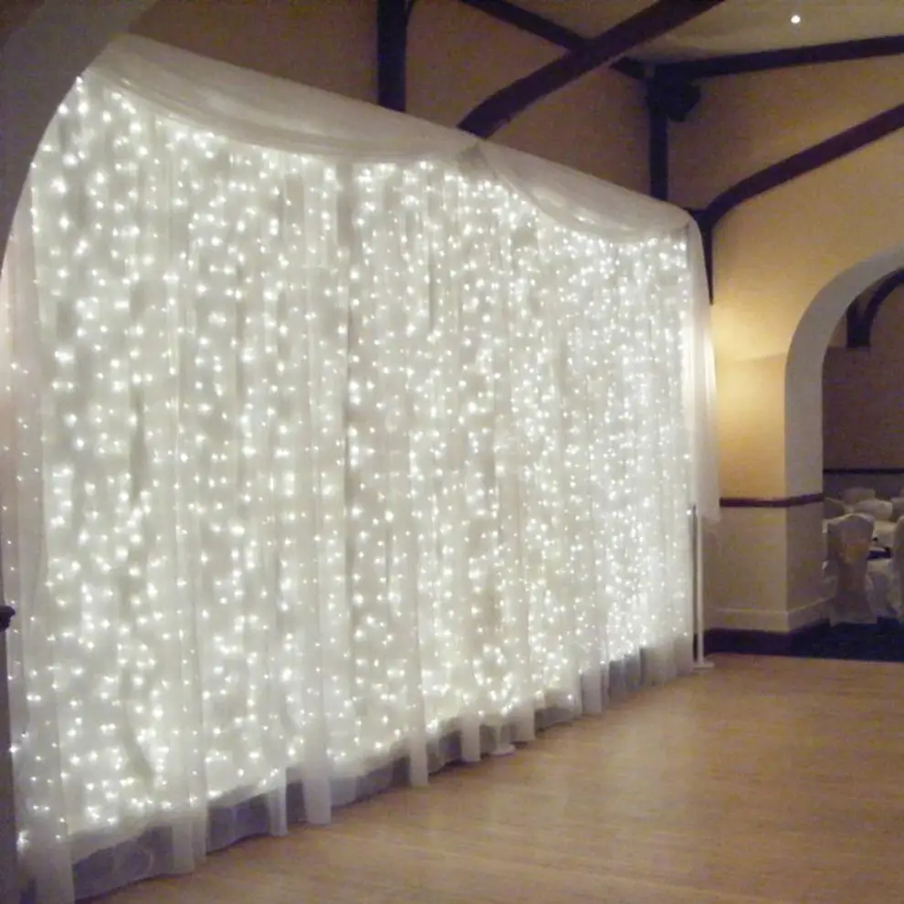 

110V 9.8ft x 9.8ft 304 LEDs Fairy Curtain Led String Lights with 8 Lighting Modes Controlled for Holiday / Wedding