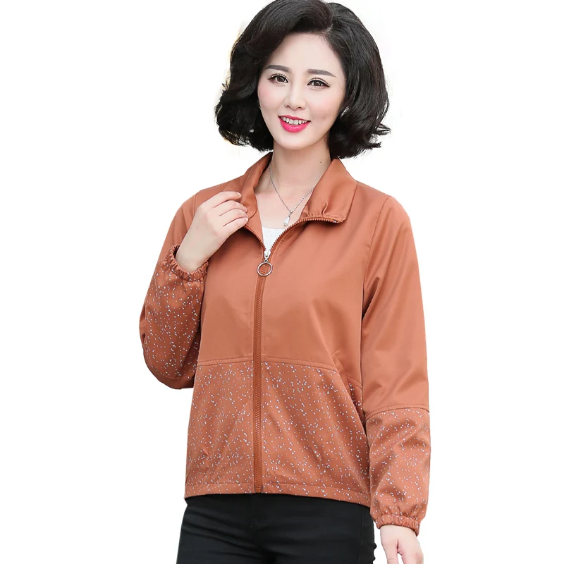 

2019 New Spring Plus Size Women Coat Short Hooded Jacket Middle-aged Windbreaker Autumn Women Casual Outerwear