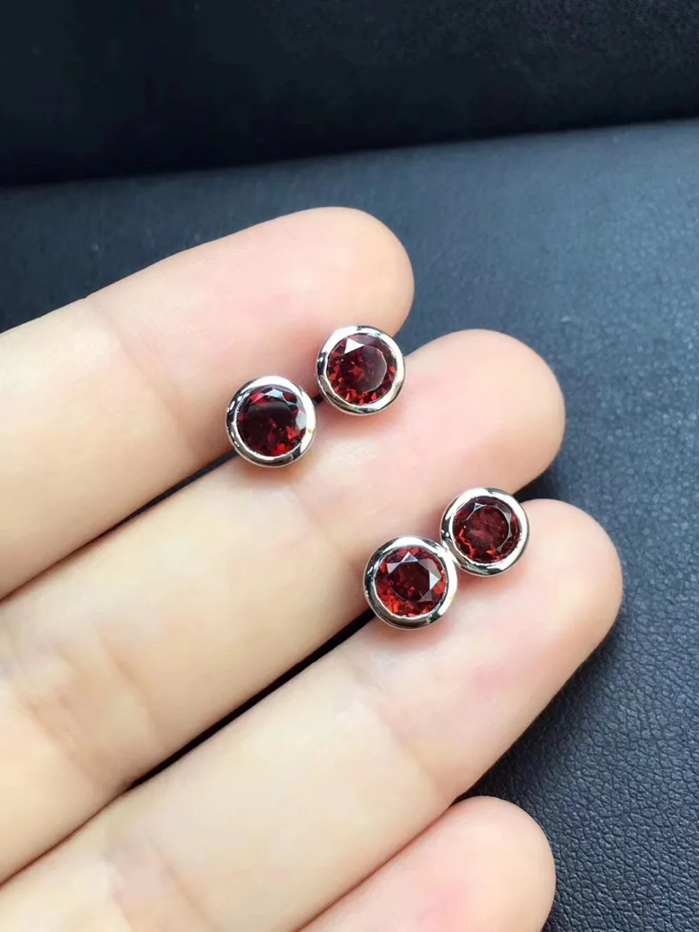 Женские серьги из серебра 925 пробы с натуральным красным гранатом | Украшения и