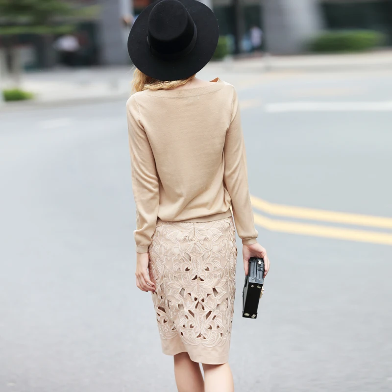 Женский трикотажный комплект из 2 предметов теплый свитер и прямая юбка