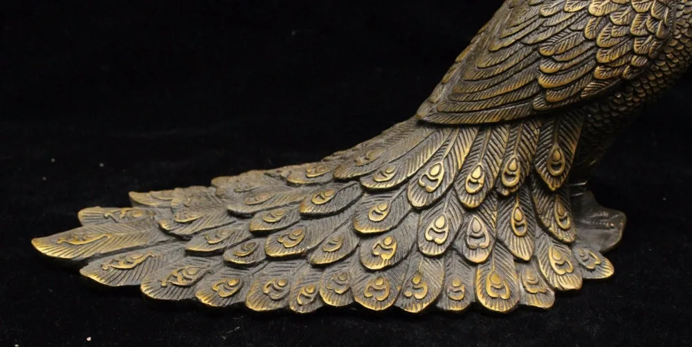 Китайская народная бронзовая латунь Красивая благородная статуя павлина