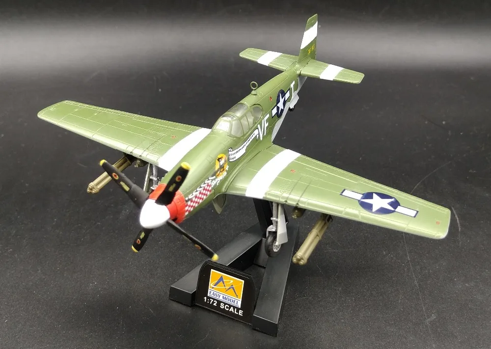

Trumpet 1:72 36359 World War II P51B fighter model