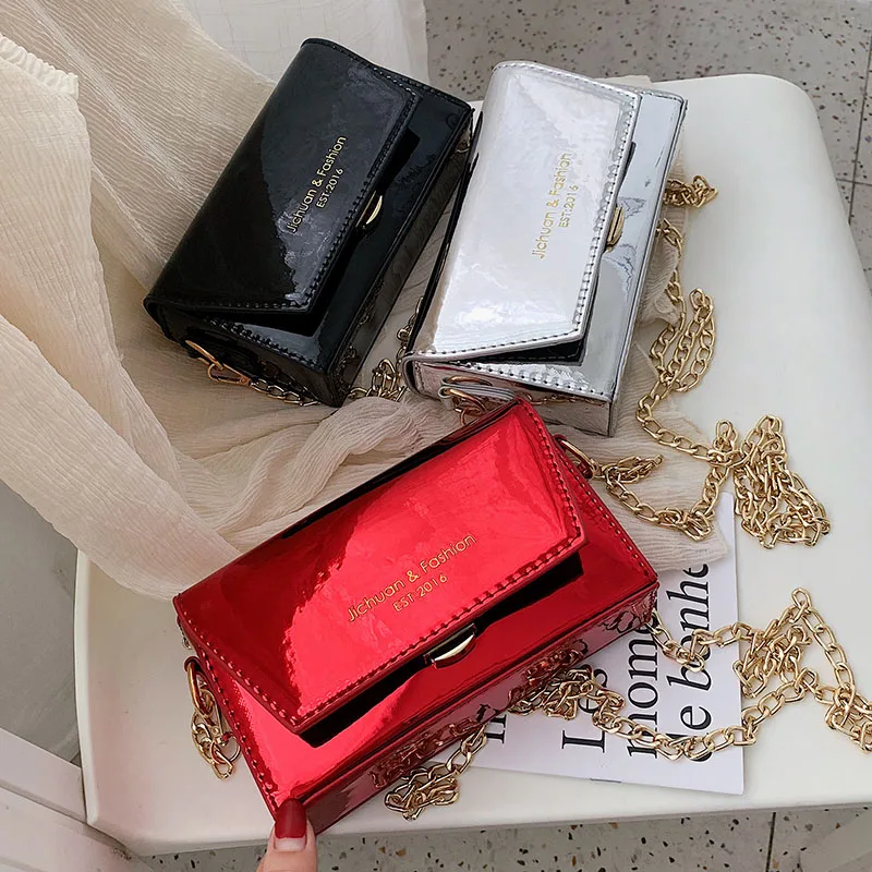 Женская мини сумка CASMOR однотонная на плечо с серебристыми цепочками вечерние