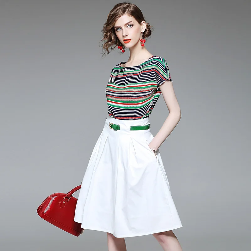 Женский элегантный костюм из двух предметов белая футболка в полоску с коротким