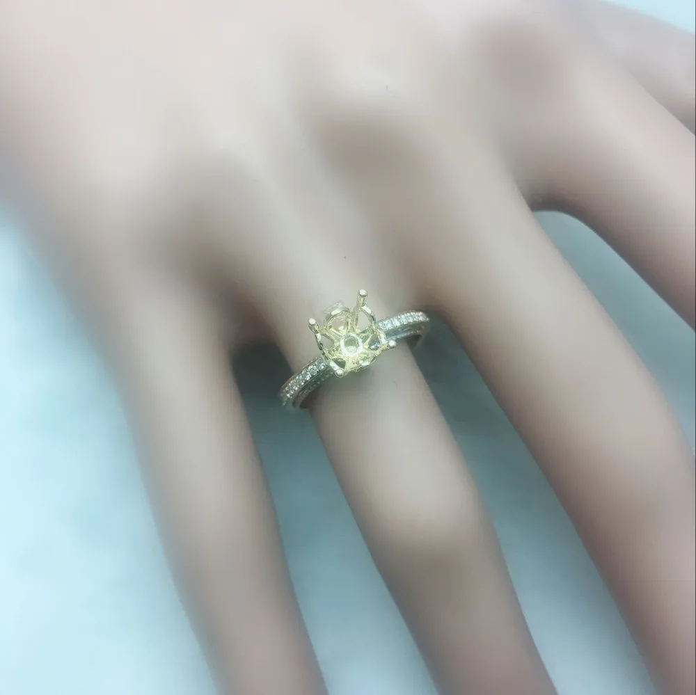 Однотонное кольцо из желтого золота с натуральными бриллиантами 14 к | Украшения и