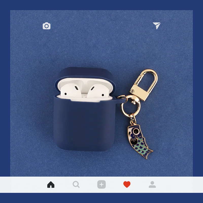 Чехол для наушников Apple airpods силиконовый чехол с японским шармом на удачу и карпа