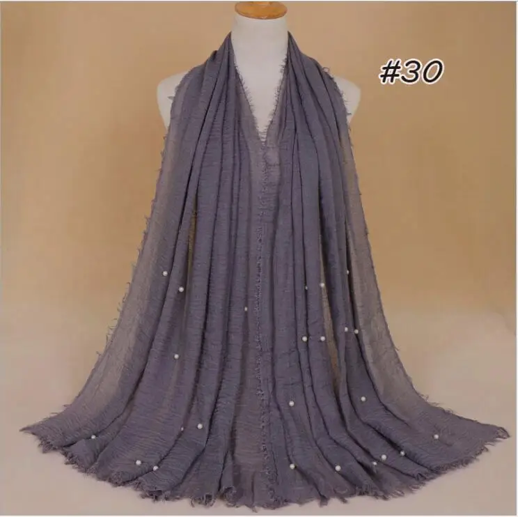 30 gray purple Мусульманский женский однотонный шарф-хиджаб, Женский хлопковый высококачественный платок с жемчугом, зимние шали 190x100 см - Цвет: 30 gray purple