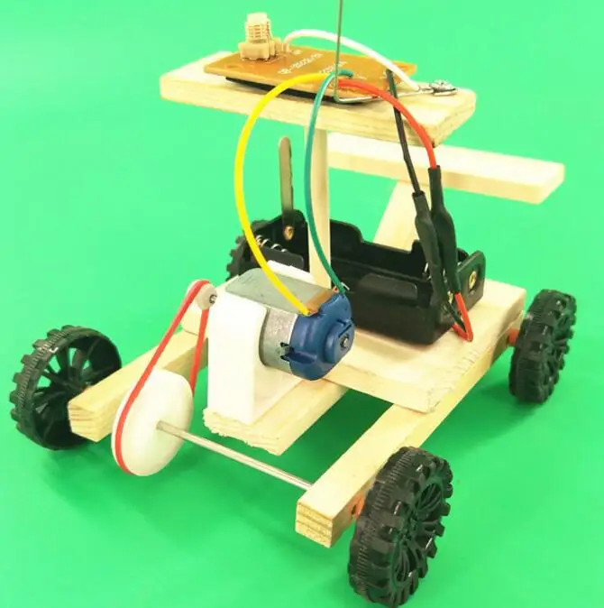 

DIY Remote Control Car Technology Small Production Toy Model Accessories Creative inventions