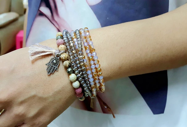 Стрейчевый браслет в стиле бохо браслеты из натуральных камней пирита и кисточки