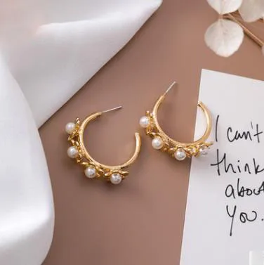 korean Elegant flower style high quality pearl CC hoop earrings for women | Украшения и аксессуары
