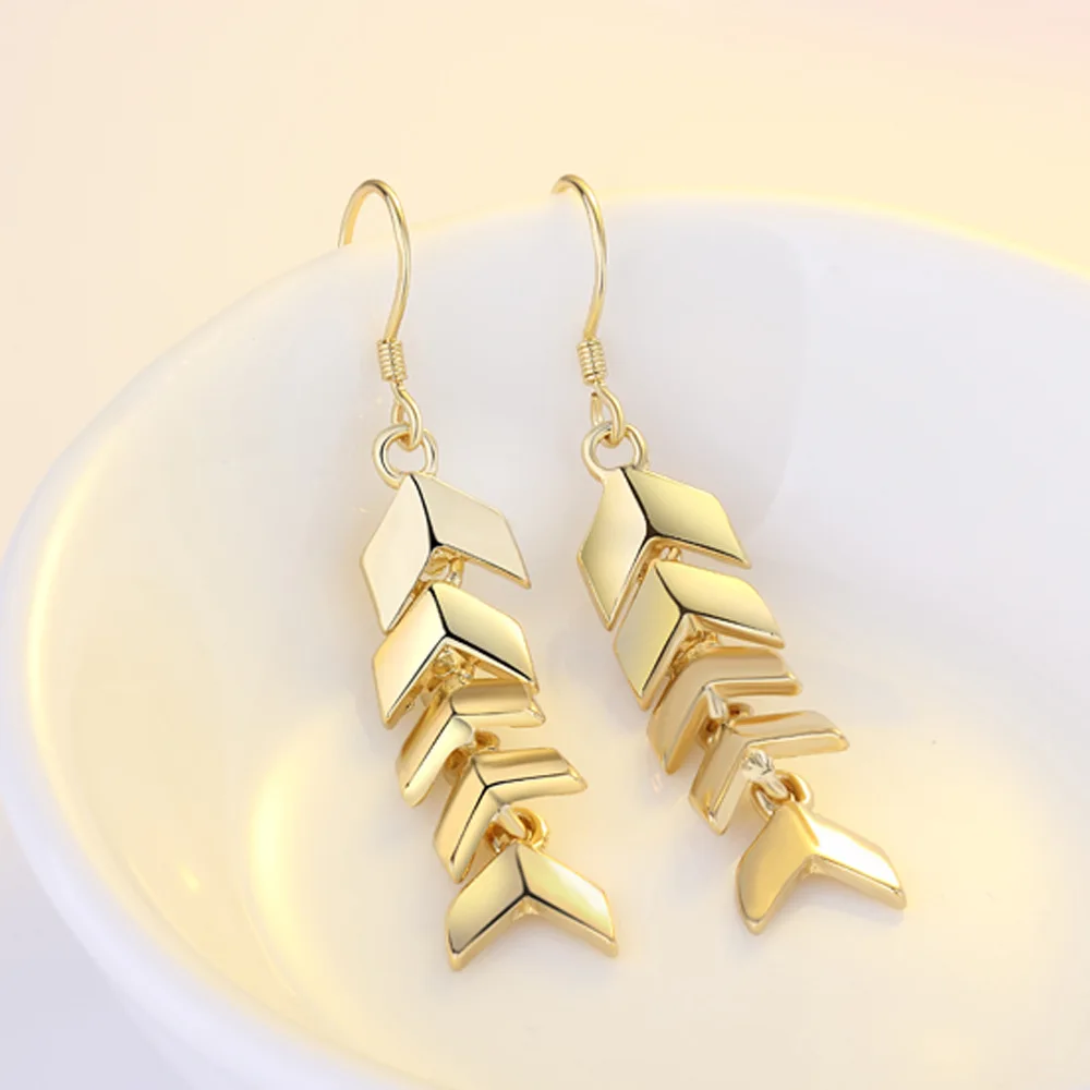 Серьги золотистого цвета со стрелками дизайнерские женские серьги Креативные