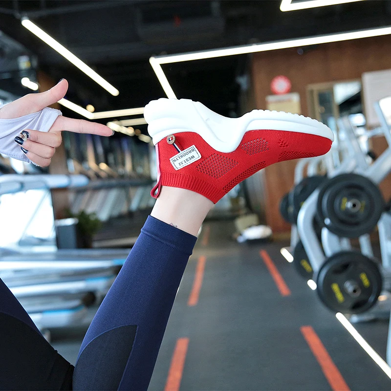 Новинка женские носки сникерсы без шнуровки кроссовки дышащая легкая Красная