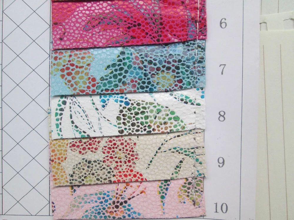 

flash fold flow style 0.7 mm PVC synthetic leather fabric 10 Smooth surface for decorative Material bag couro cloth