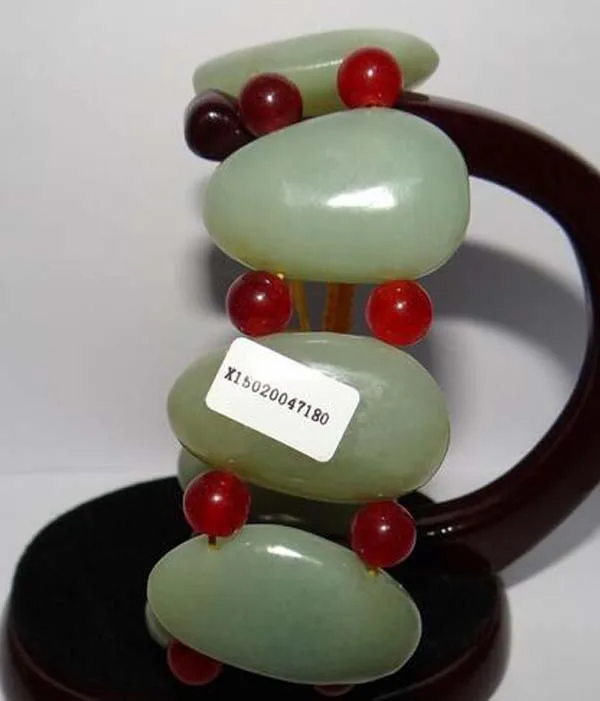 

China Certified Nature Nephrite Hetian Green Large Beads Bracelets