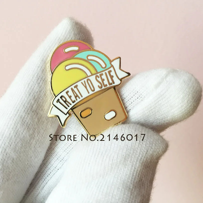 1pcs New Hot sale Pink Ice Cream Lapel Pins Metal Craft Cartoon Hard Enamel Pin Brooch Treat Yo Self Badges Gift | Дом и сад