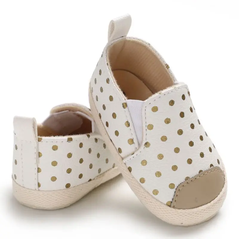 

NEW Baby Girls Soft Shoes PU Leather Baby Moccasins Gold Dot Girls First Walker Toddler2