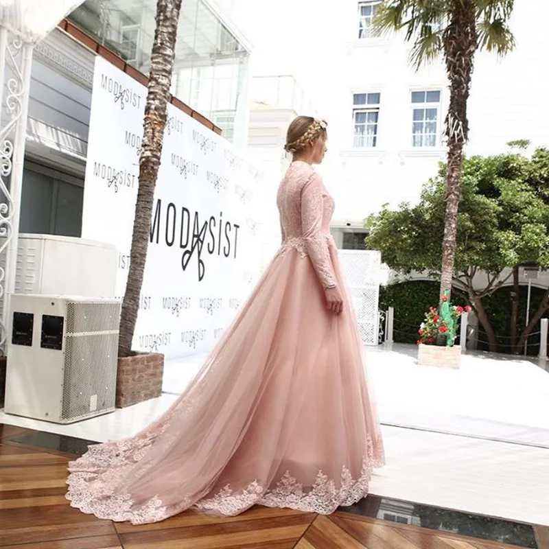 Женское винтажное мусульманское платье розовое кружевное свадебное с длинным