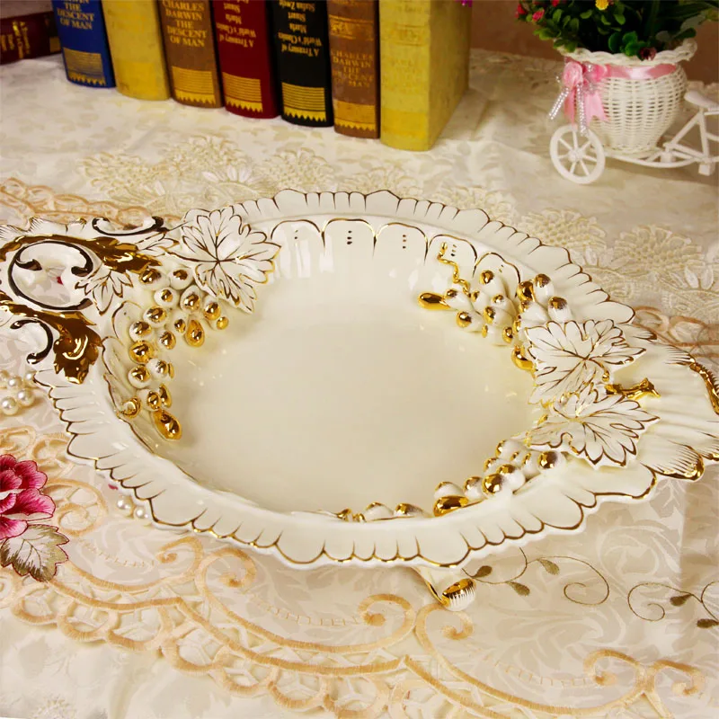 

A large fruit plate pull European American Pastoral fashion set the living room coffee table decoration Decor