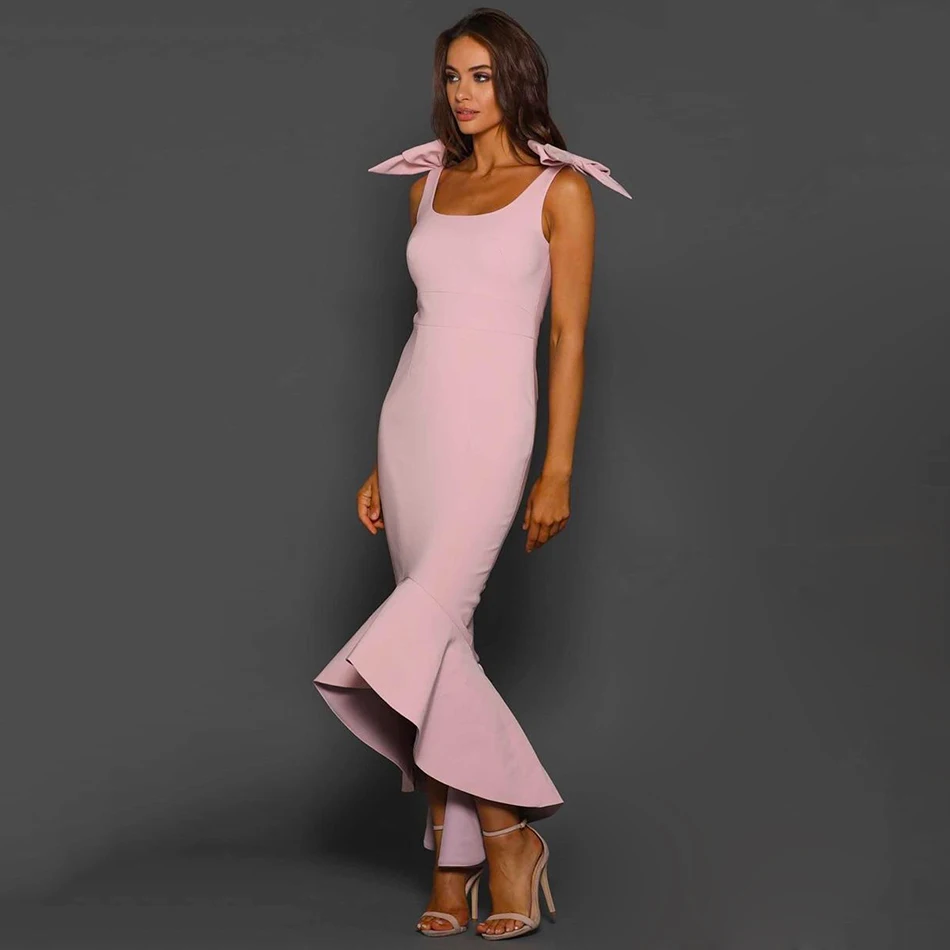 Женское Бандажное платье Liser розовое облегающее с квадратным вырезом для