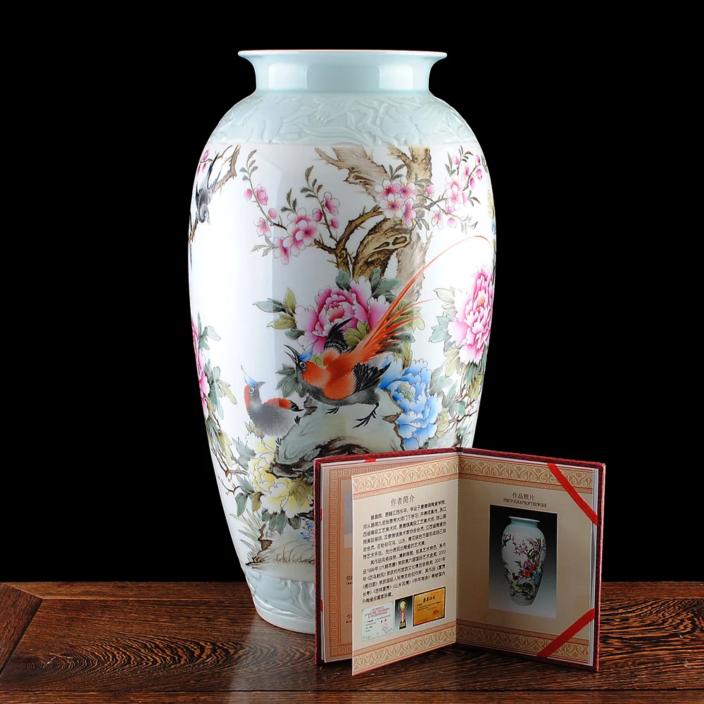 

Jingdezhen is famous hand-painted ceramic famille rose vase embossed large collection of certificates and longevity []