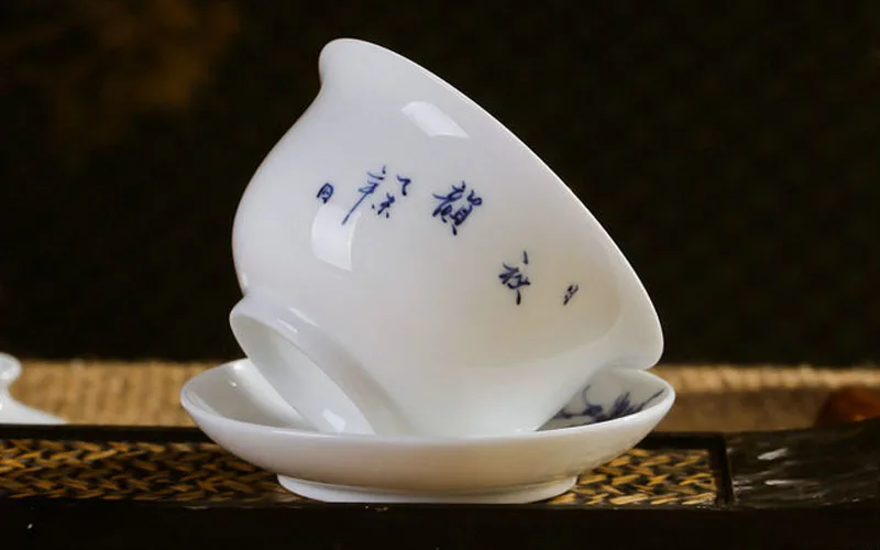 Сине белая фарфоровая чайная чашка/Gaiwan с традиционной китайской Тонкой кистью